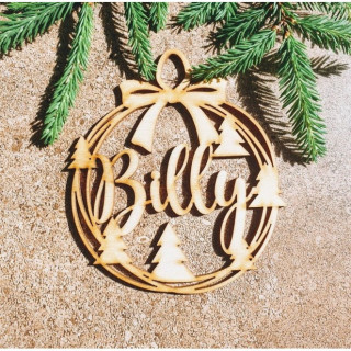 Bola de Navidad de Madera Personalizada con Nombre – Decoración Navideña Única