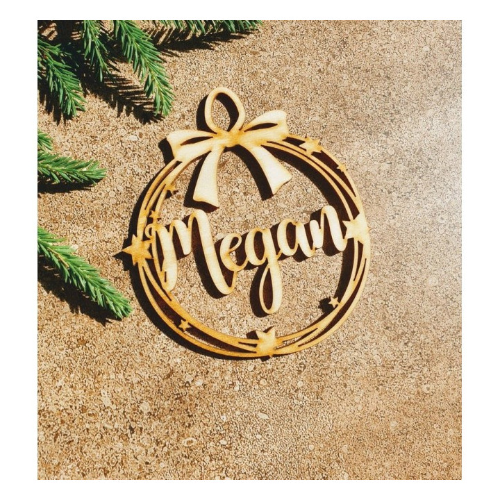 Bola de Navidad de Madera Personalizada con Nombre – Decoración Navideña Única