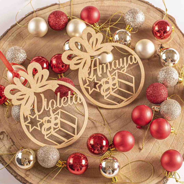 Bola de Navidad personalizada en madera con nombre | Adorno único