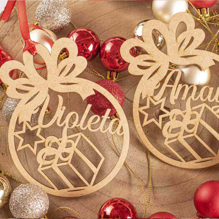 Bola de Navidad personalizada en madera con nombre | Adorno único