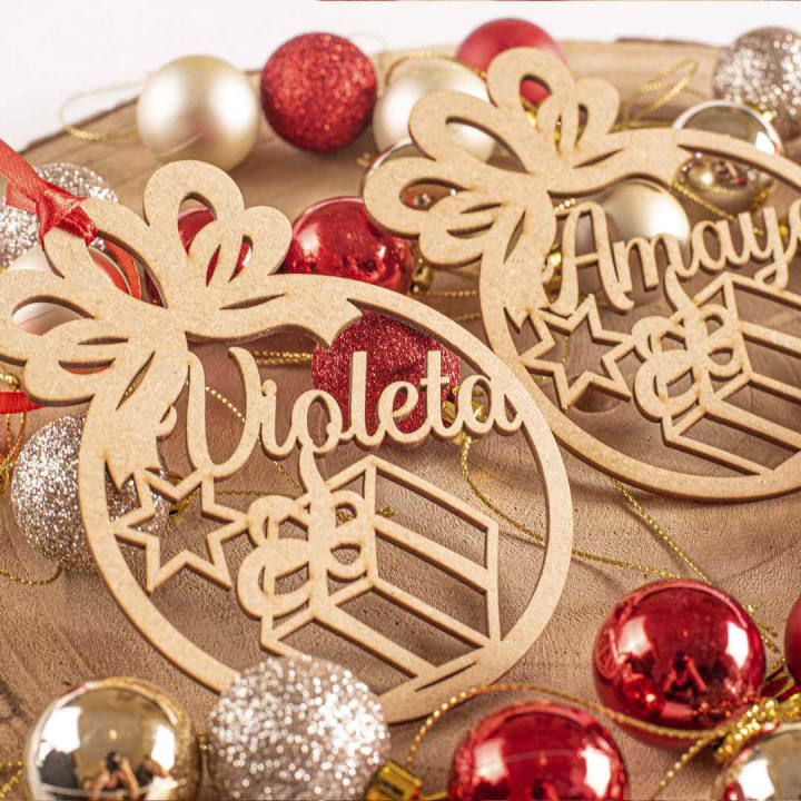 Bola de Navidad personalizada en madera con nombre | Adorno único