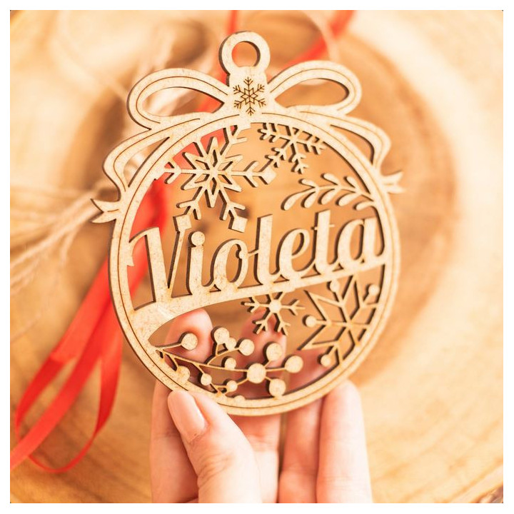 Bola de Navidad de madera personalizada – Modelo Original Elegante – 10 cm