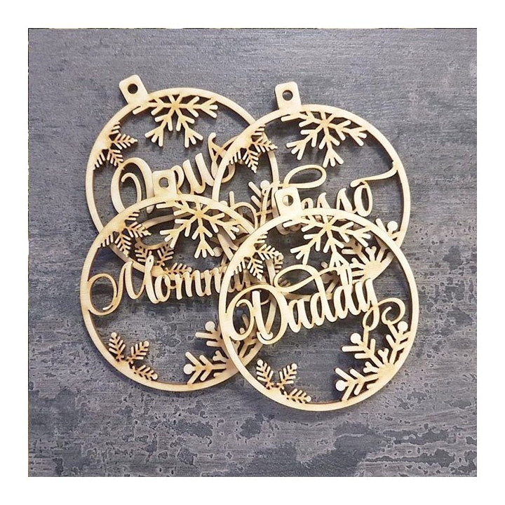 Bola de Navidad Personalizada con Nombre – Modelo Copito en Madera MDF – 10 cm