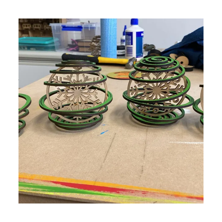 Bola de Navidad de Madera “Copito” para Pintar – 10 cm Decorativa